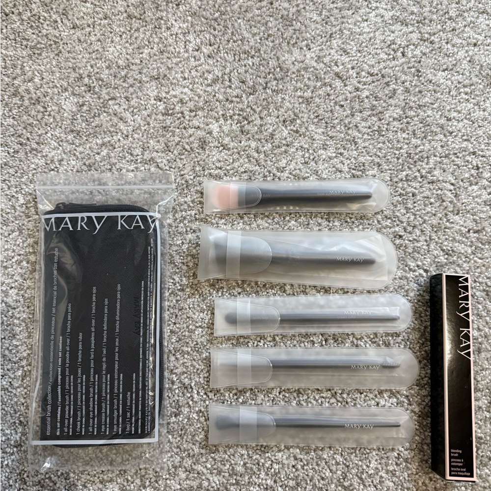 Mary Kay Custom Brush Set Essential Brush Collection + 6 Bonus Brushes New